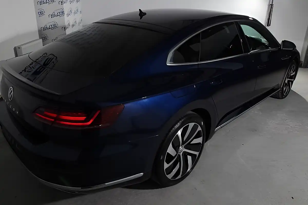 Used 2019 Volkswagen Arteon R-Line Fastback Blue - Interior and Exterior details 13