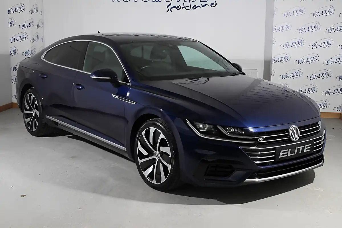 Used 2019 Volkswagen Arteon R-Line Fastback Blue - Interior and Exterior details 3