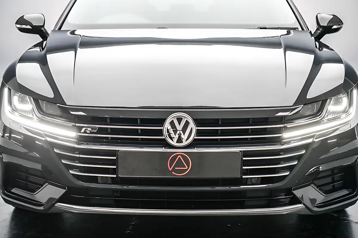 Used 2019 Volkswagen Arteon R-Line Grey - Interior and Exterior details 8