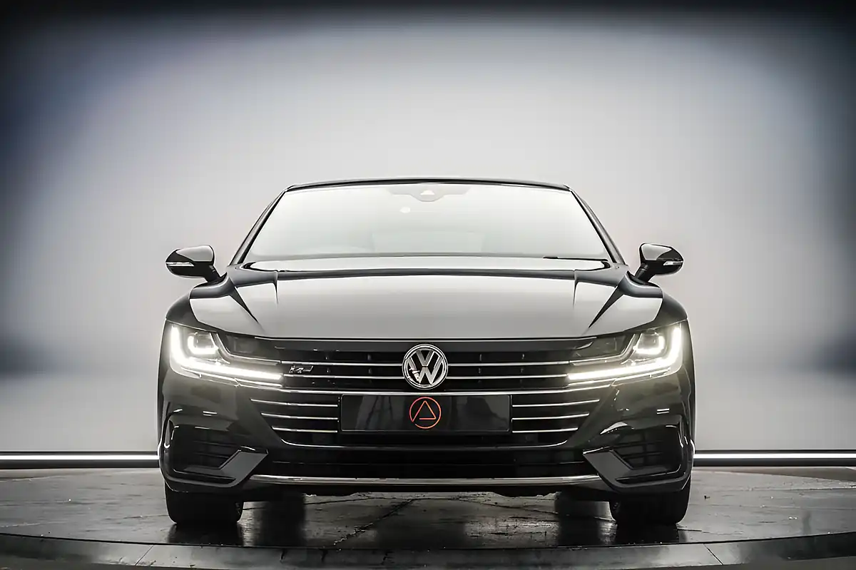 Used 2019 Volkswagen Arteon R-Line Grey - Interior and Exterior details 9