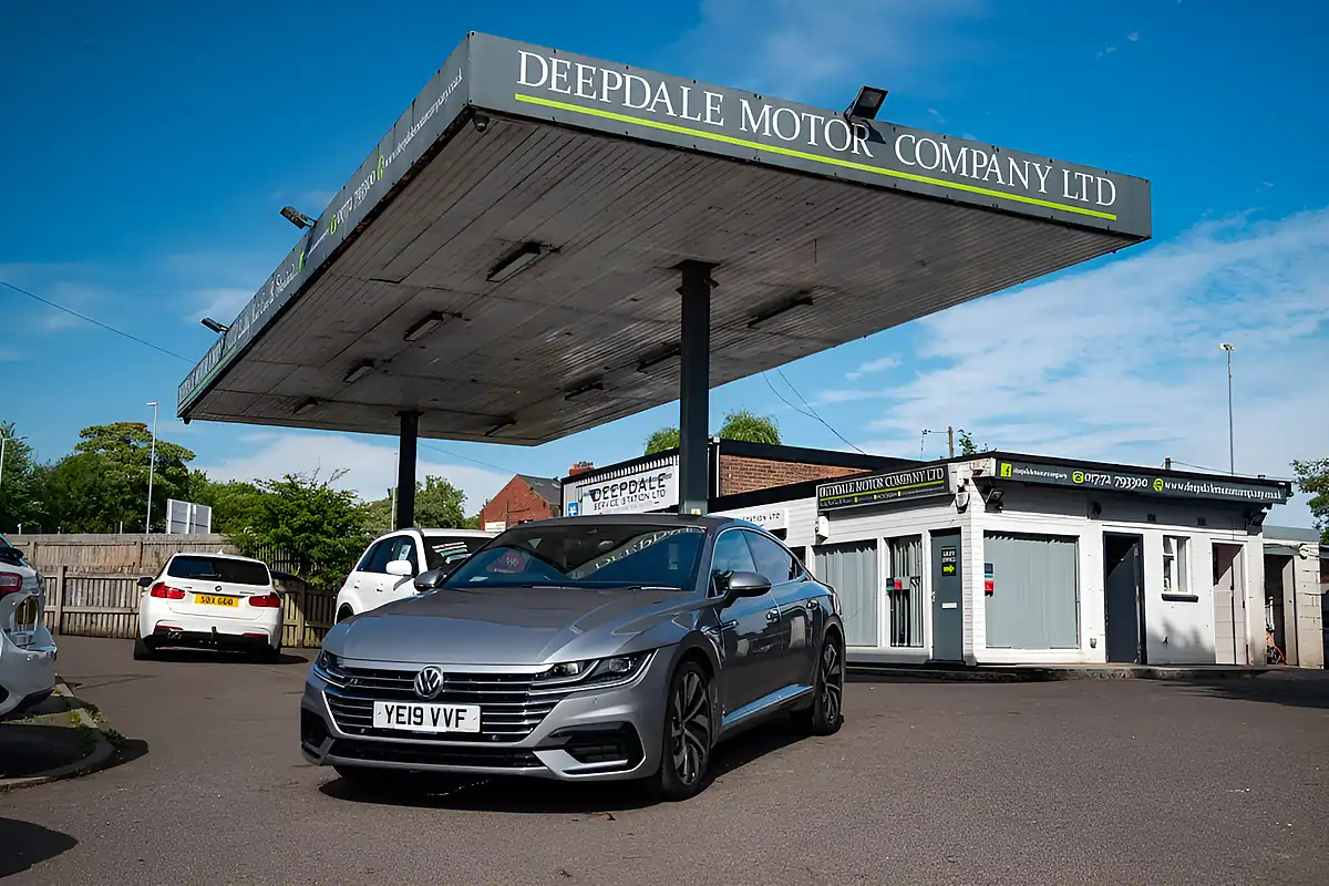 Used 2019 Volkswagen Arteon R-Line Pyrite Silver - Interior and Exterior details 16