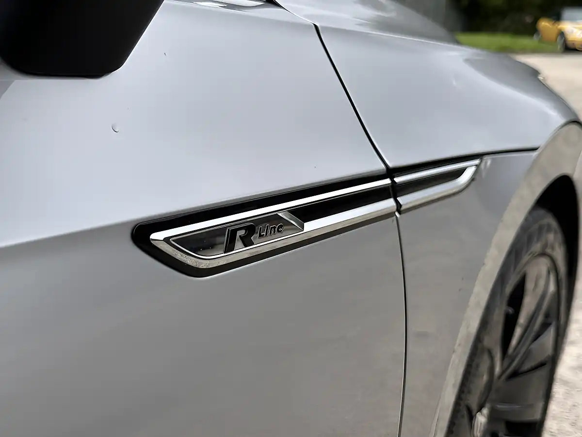 Used 2019 Volkswagen Arteon R-Line Silver - Interior and Exterior details 20