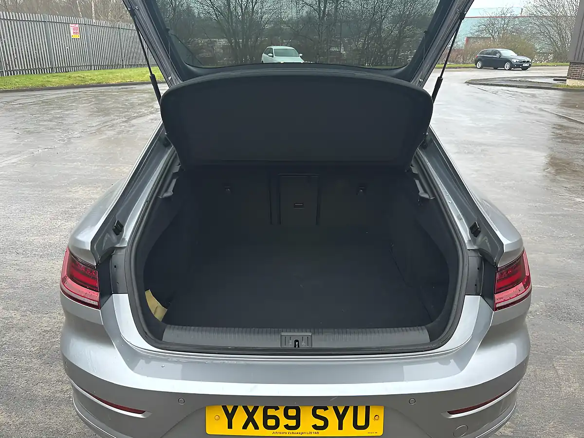 Used 2019 Volkswagen Arteon R-Line Silver - Interior and Exterior details 9
