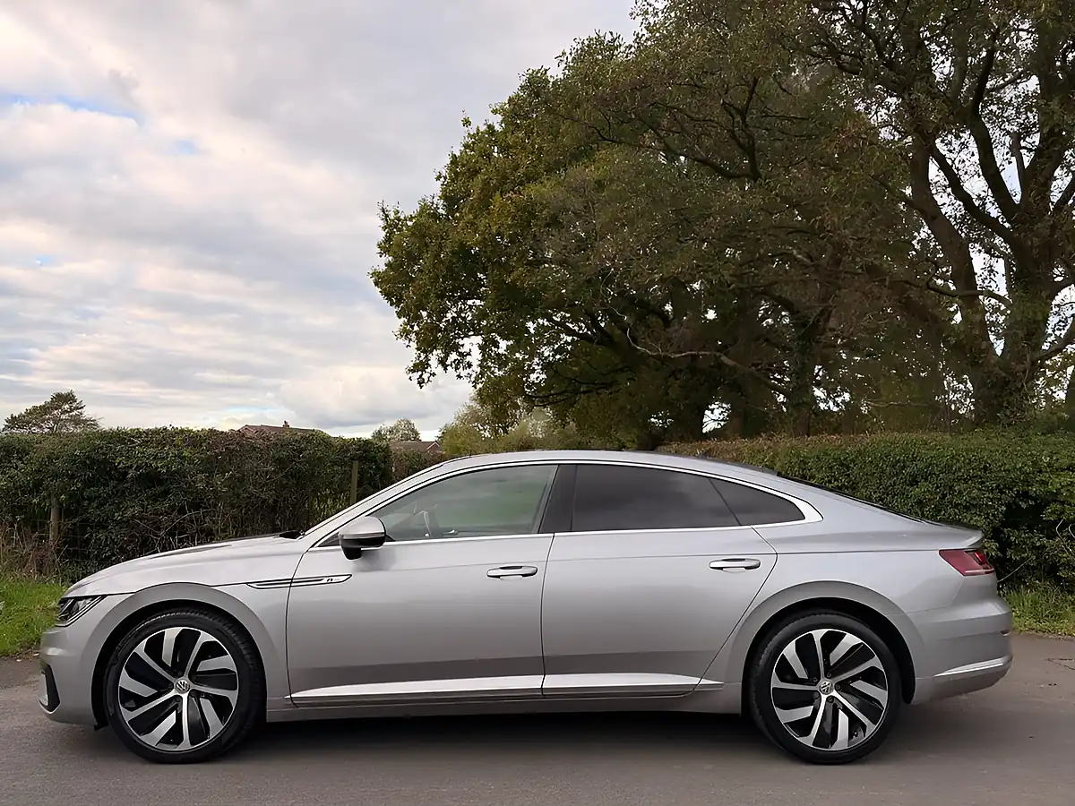 Used 2019 Volkswagen Arteon R-Line Silver - Interior and Exterior details 6