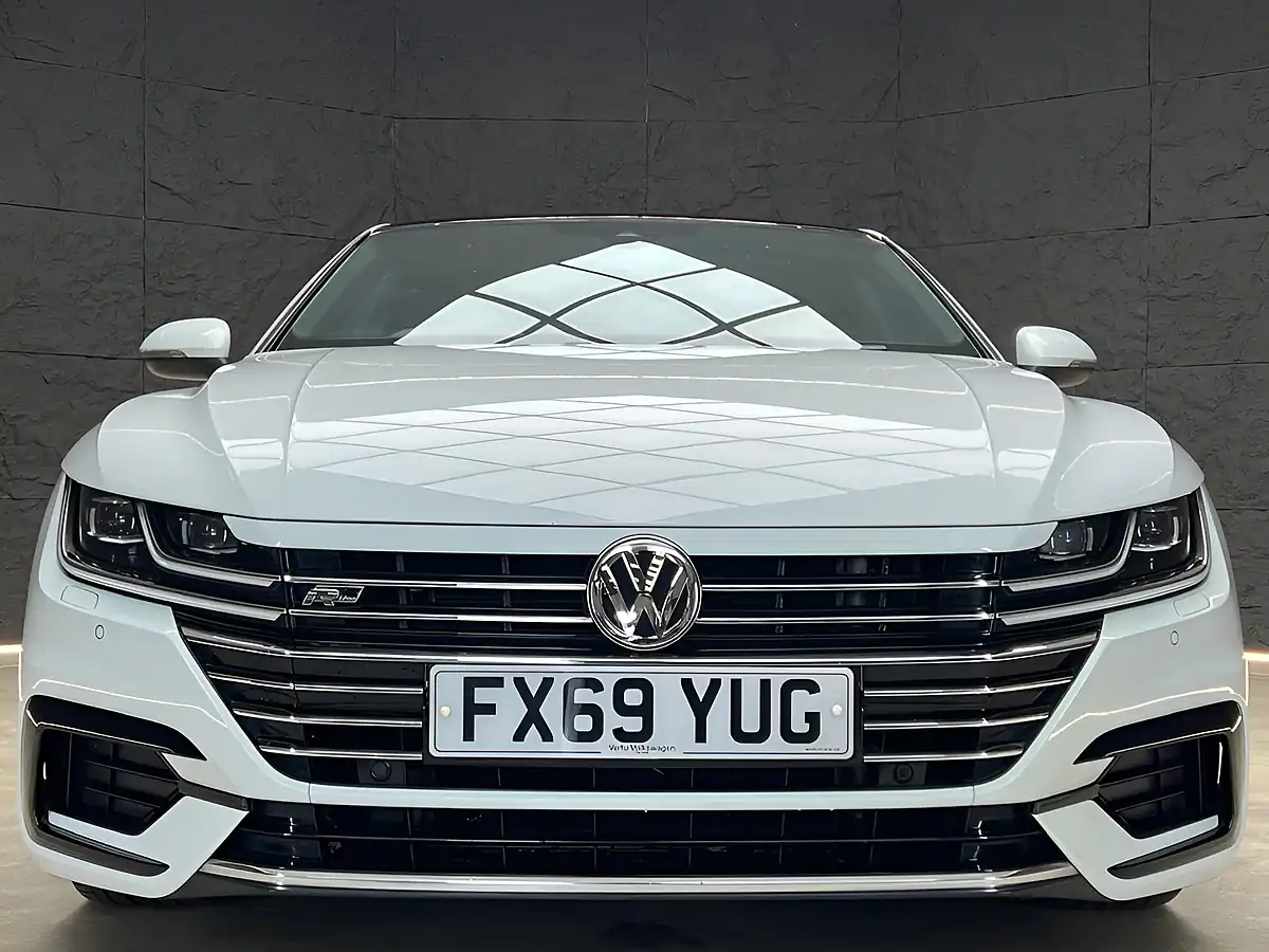 Used 2019 Volkswagen Arteon R-Line White - Interior and Exterior details 9