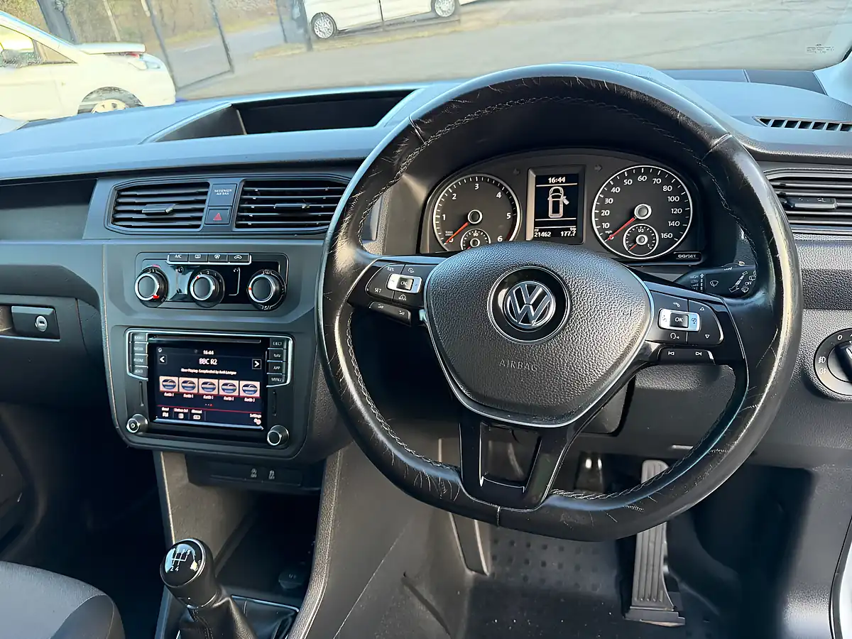 Used 2019 Volkswagen Caddy C20 Highline Silver - Interior and Exterior details 11