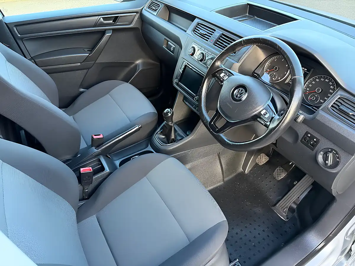 Used 2019 Volkswagen Caddy C20 Highline Silver - Interior and Exterior details 3