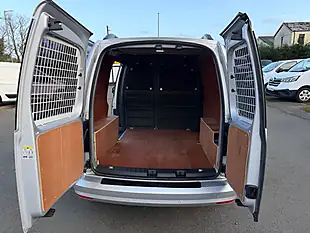 Used 2019 Volkswagen Caddy C20 Highline Silver - Interior and Exterior details 6