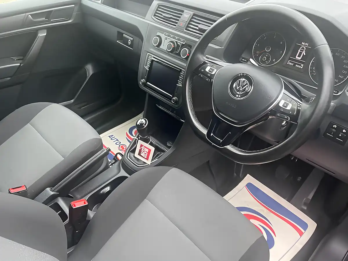 Used 2019 Volkswagen Caddy C20 Highline Swb Blue - Interior and Exterior details 12