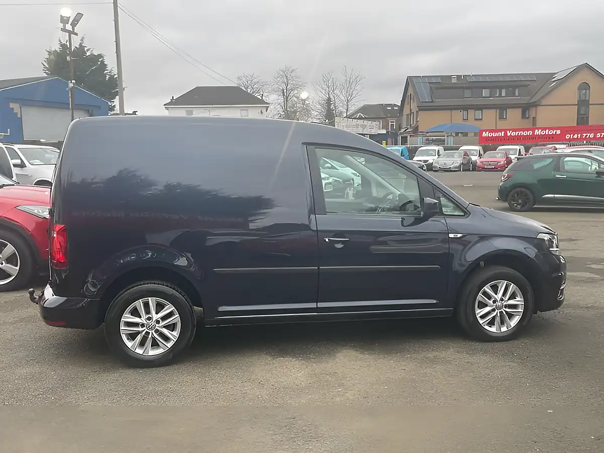 Used 2019 Volkswagen Caddy C20 Highline Swb Blue - Interior and Exterior details 8