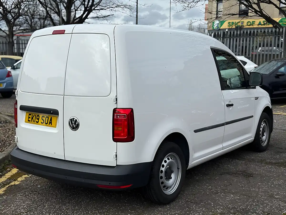 Used 2019 Volkswagen Caddy C20 Startline White - Interior and Exterior details 5