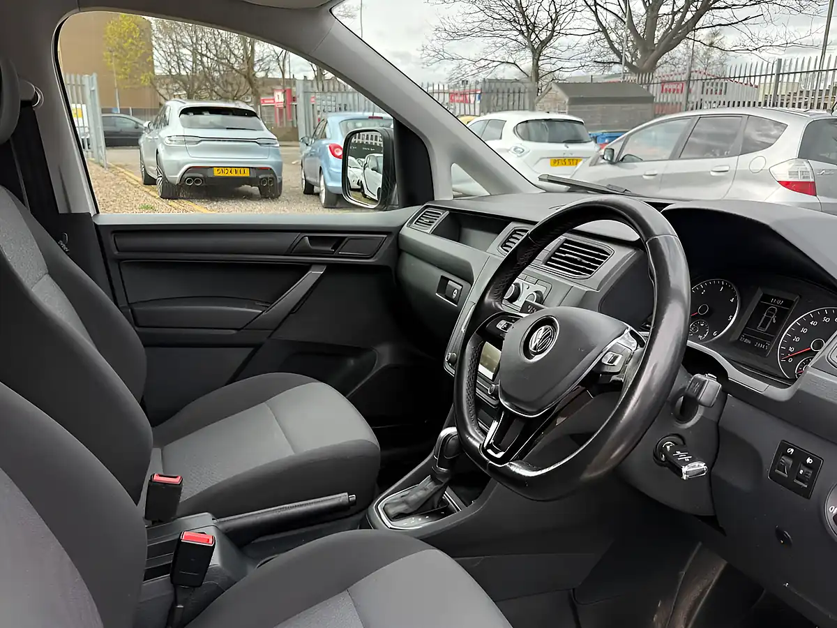 Used 2019 Volkswagen Caddy C20 Startline White - Interior and Exterior details 6