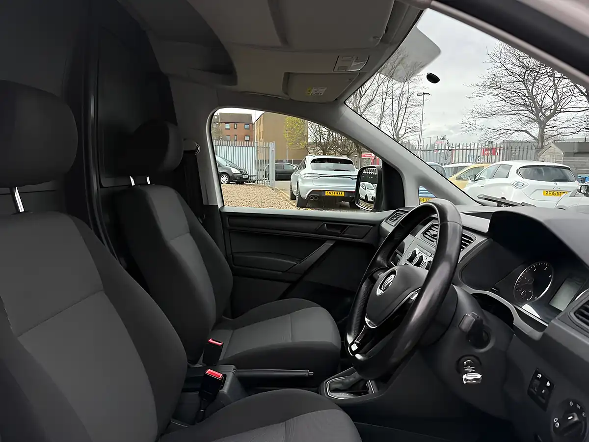 Used 2019 Volkswagen Caddy C20 Startline White - Interior and Exterior details 7