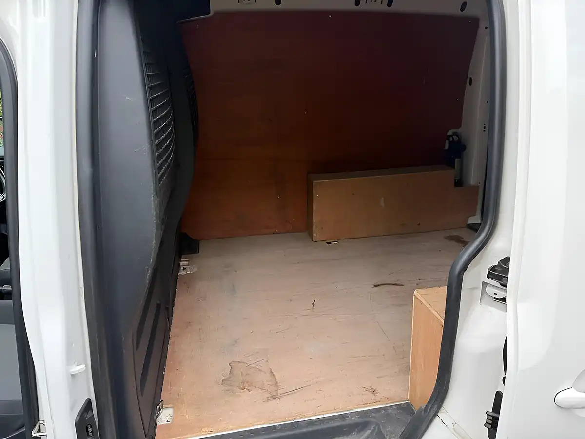 Used 2019 Volkswagen Caddy C20 Trendline Swb White - Interior and Exterior details 10