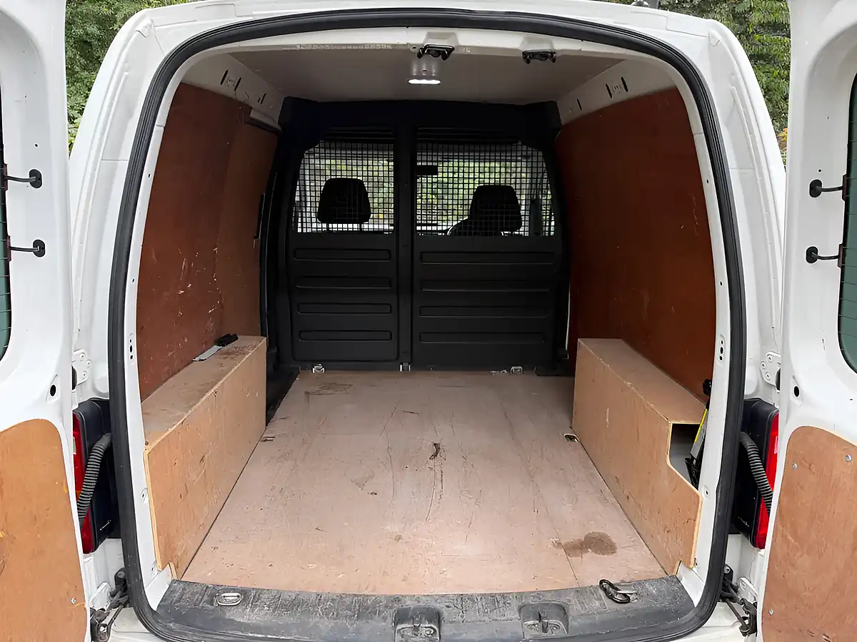 Used 2019 Volkswagen Caddy C20 Trendline Swb White - Interior and Exterior details 9