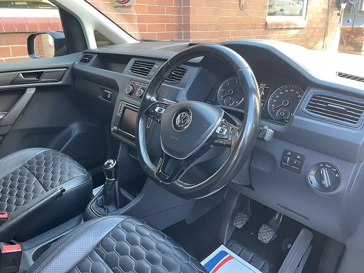 Used 2019 Volkswagen Caddy Highline Grey - Interior and Exterior details 4