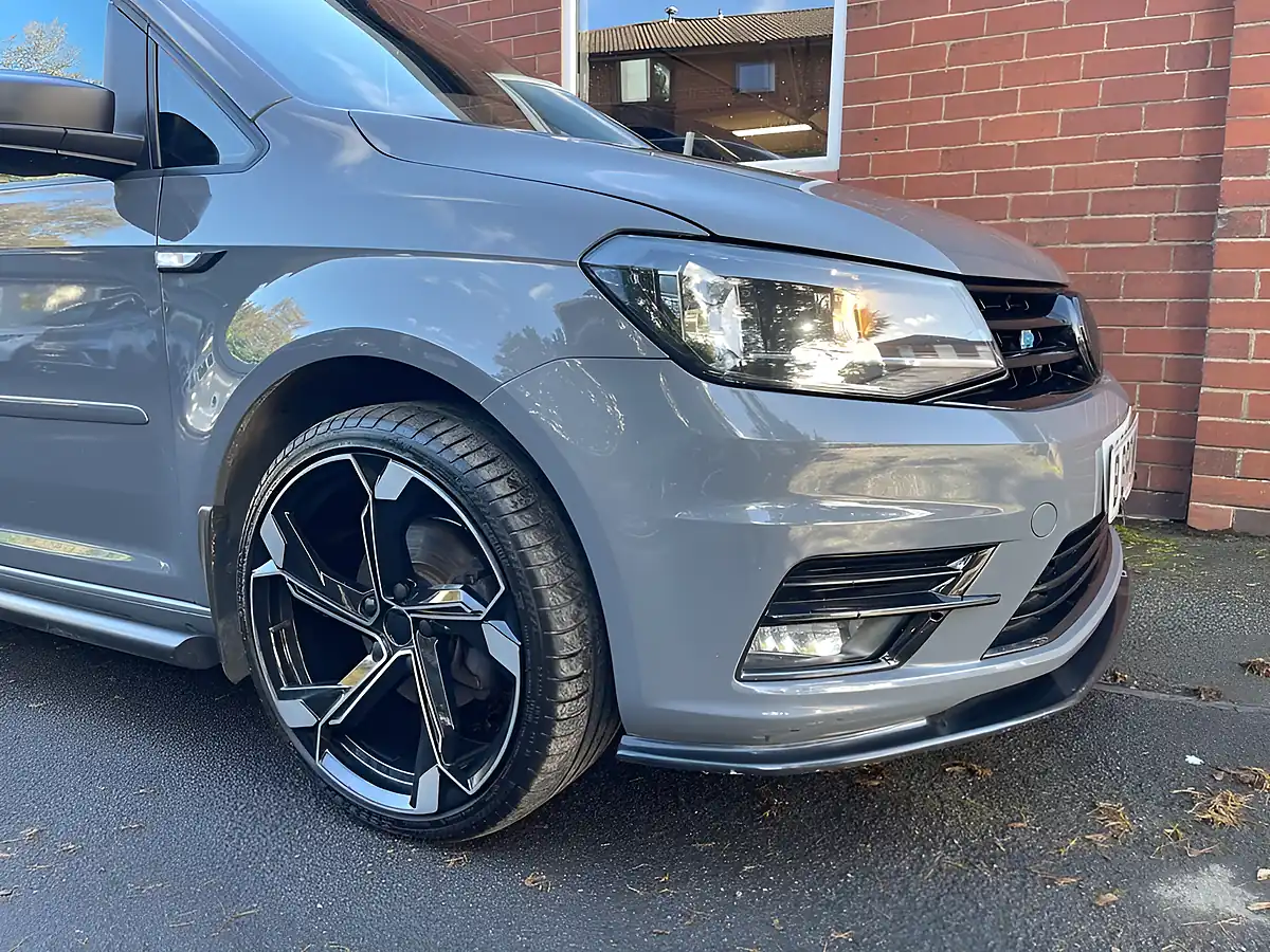 Used 2019 Volkswagen Caddy Highline Grey - Interior and Exterior details 5
