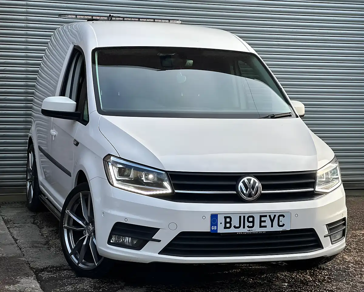 Used 2019 Volkswagen Caddy Highline White - Interior and Exterior details 10