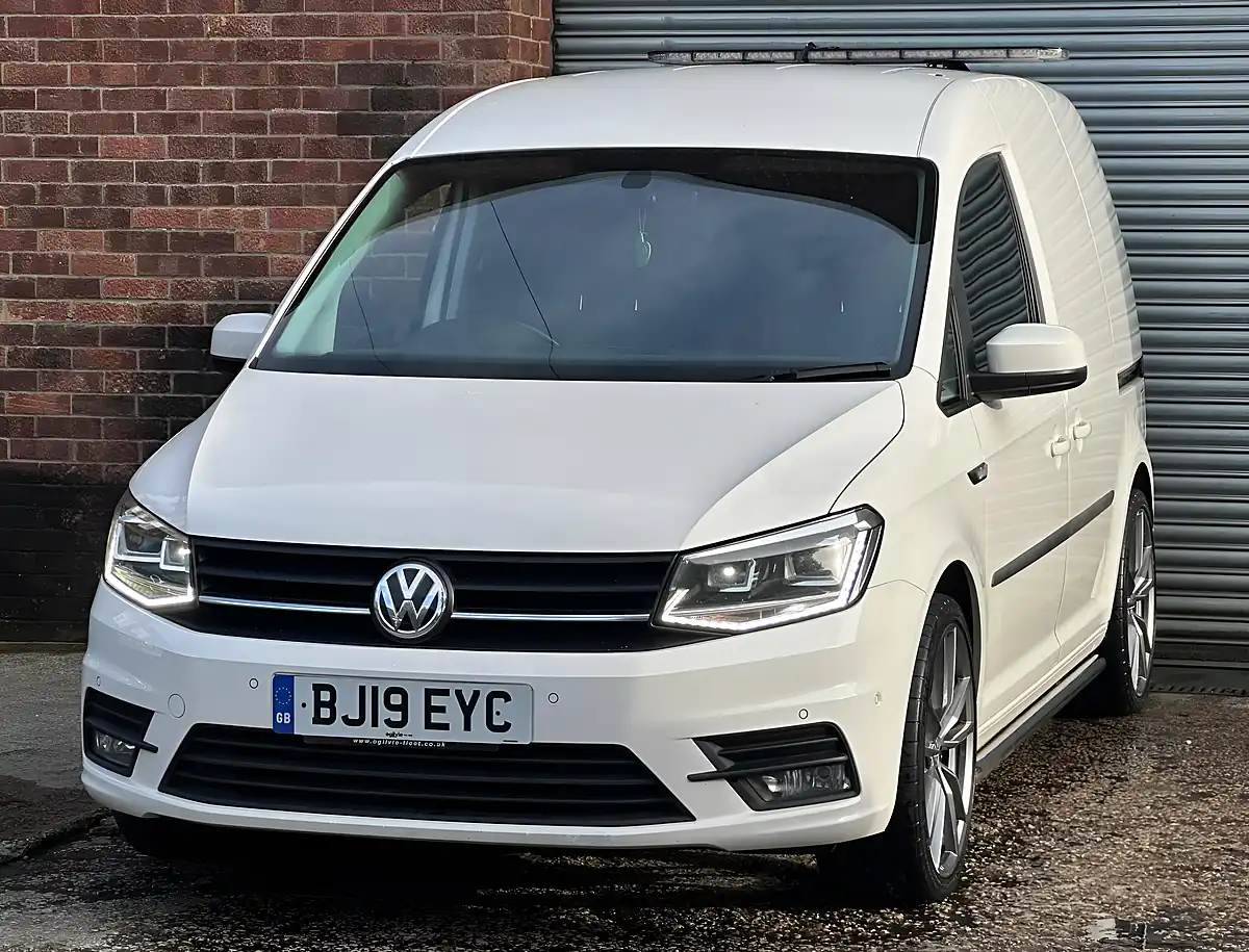 Used 2019 Volkswagen Caddy Highline White - Interior and Exterior details 11
