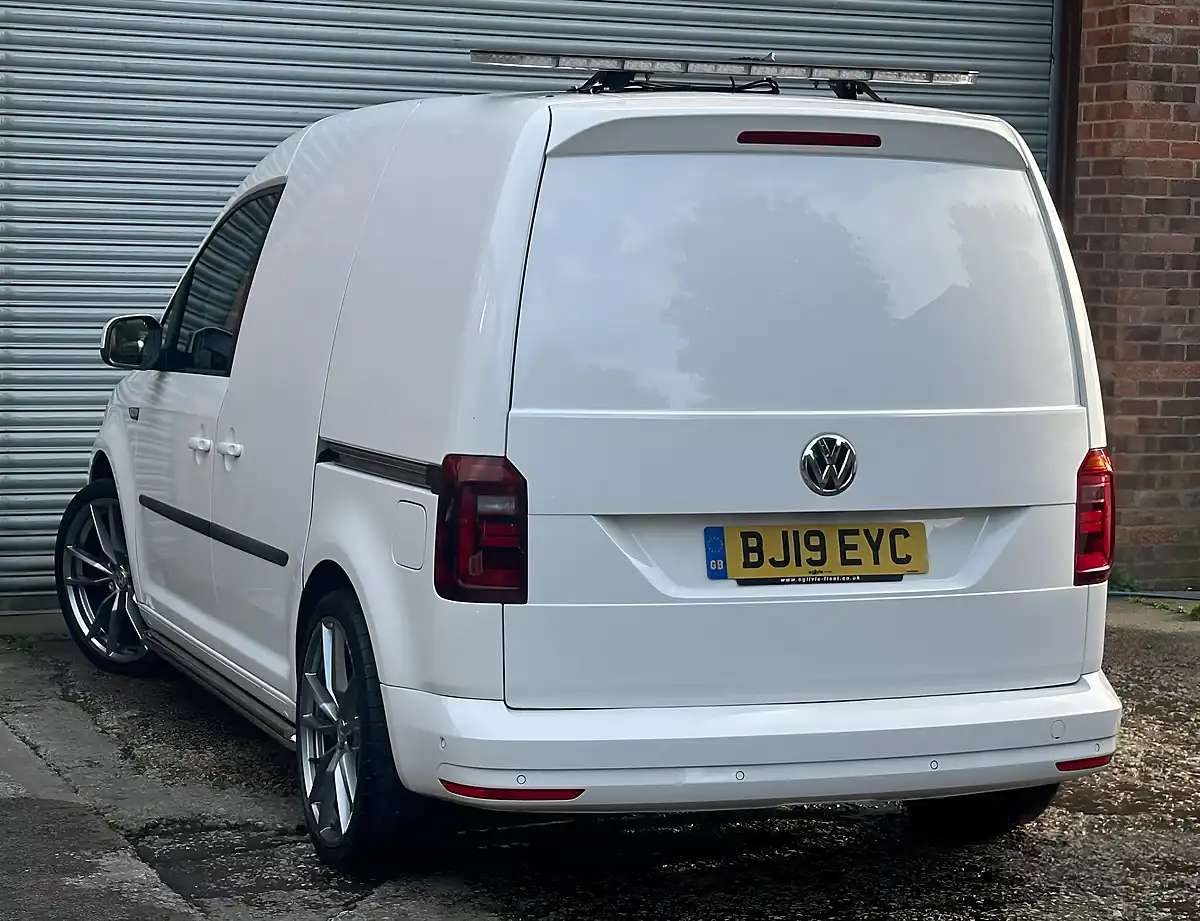 Used 2019 Volkswagen Caddy Highline White - Interior and Exterior details 13