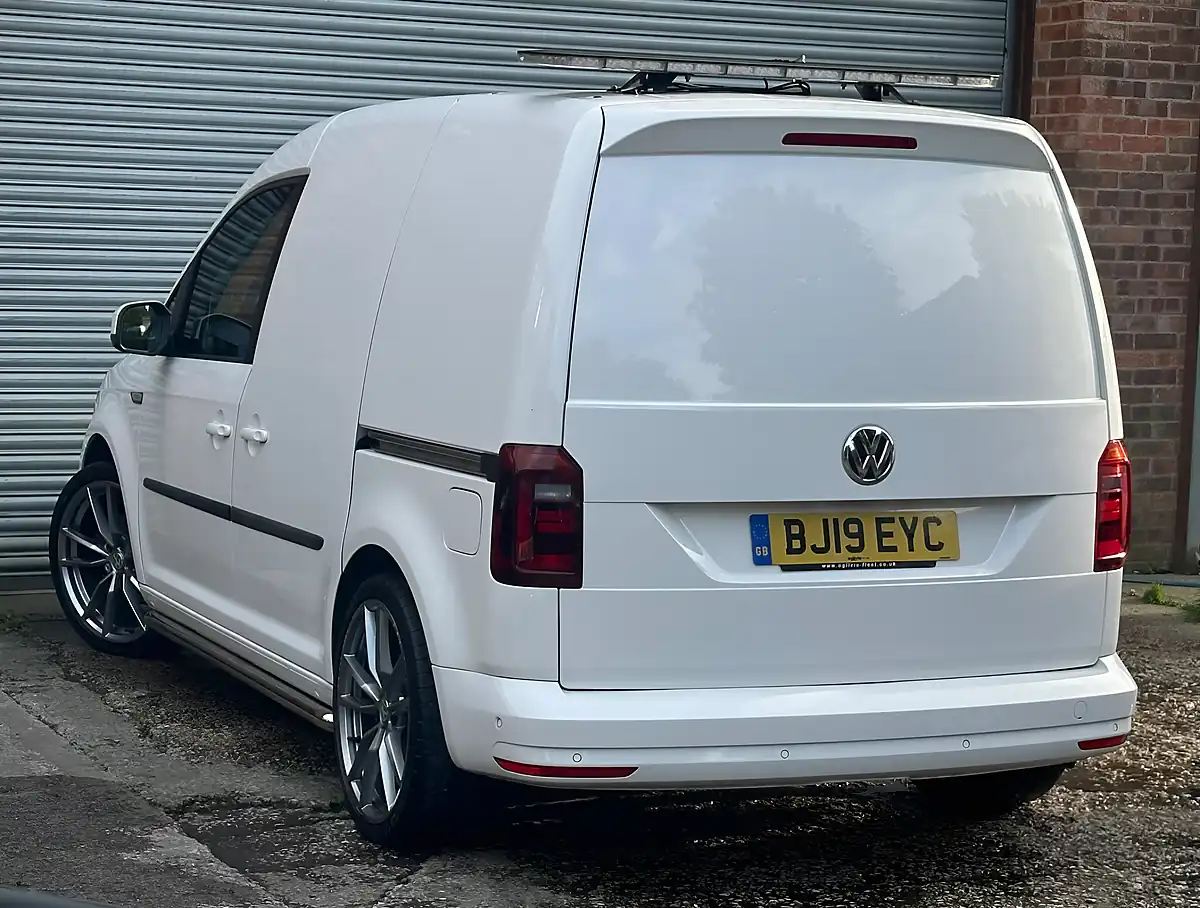 Used 2019 Volkswagen Caddy Highline White - Interior and Exterior details 5