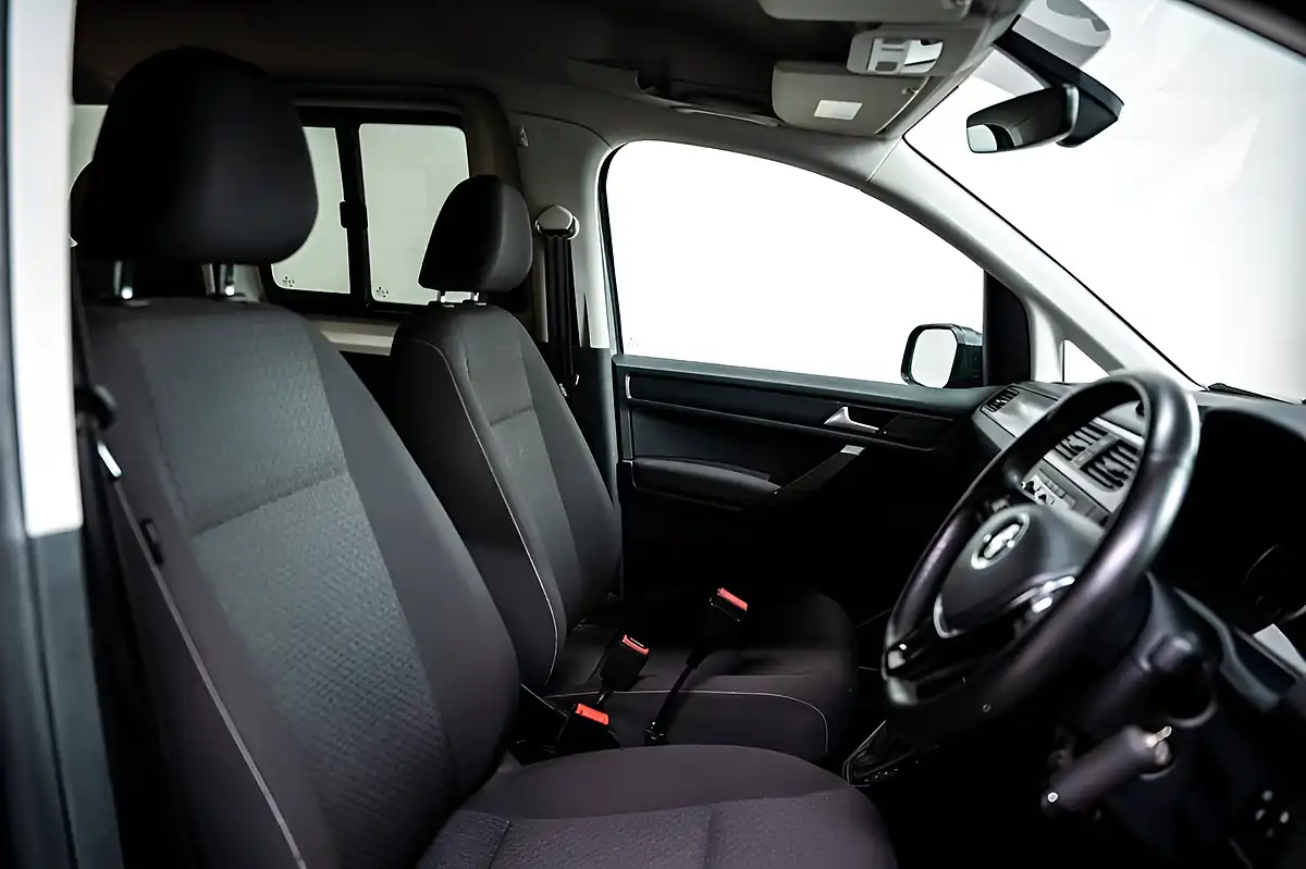 Used 2019 Volkswagen Caddy Life Life Indium Grey - Interior and Exterior details 6