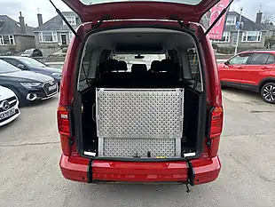 Used 2019 Volkswagen Caddy Maxi C20 Maxi Red - Interior and Exterior details 14