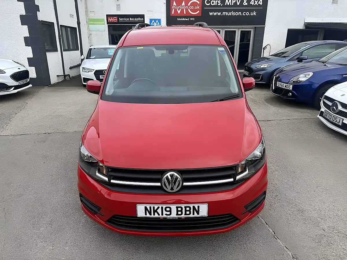 Used 2019 Volkswagen Caddy Maxi C20 Maxi Red - Interior and Exterior details 8