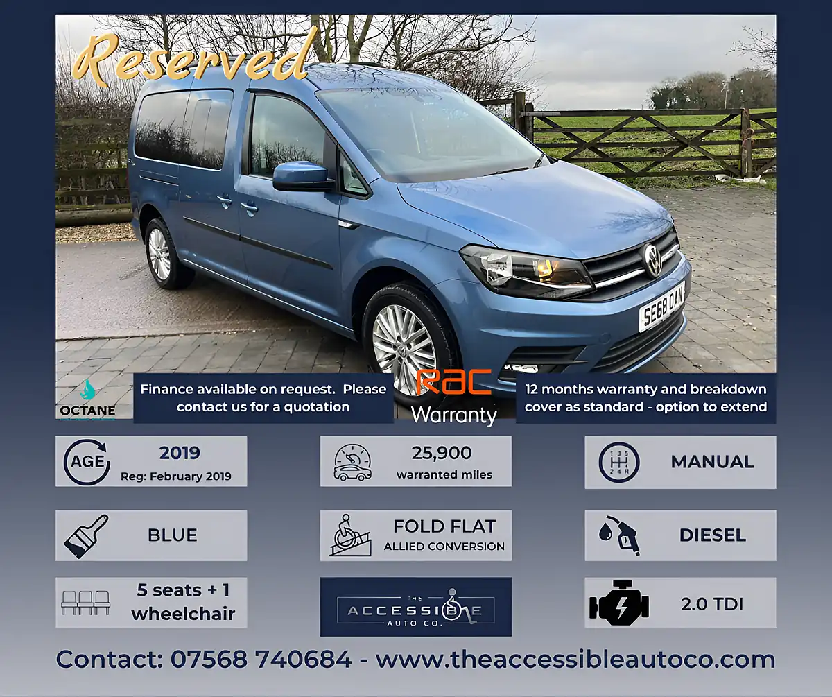 Used 2019 Volkswagen Caddy Maxi Life Blue - Front View