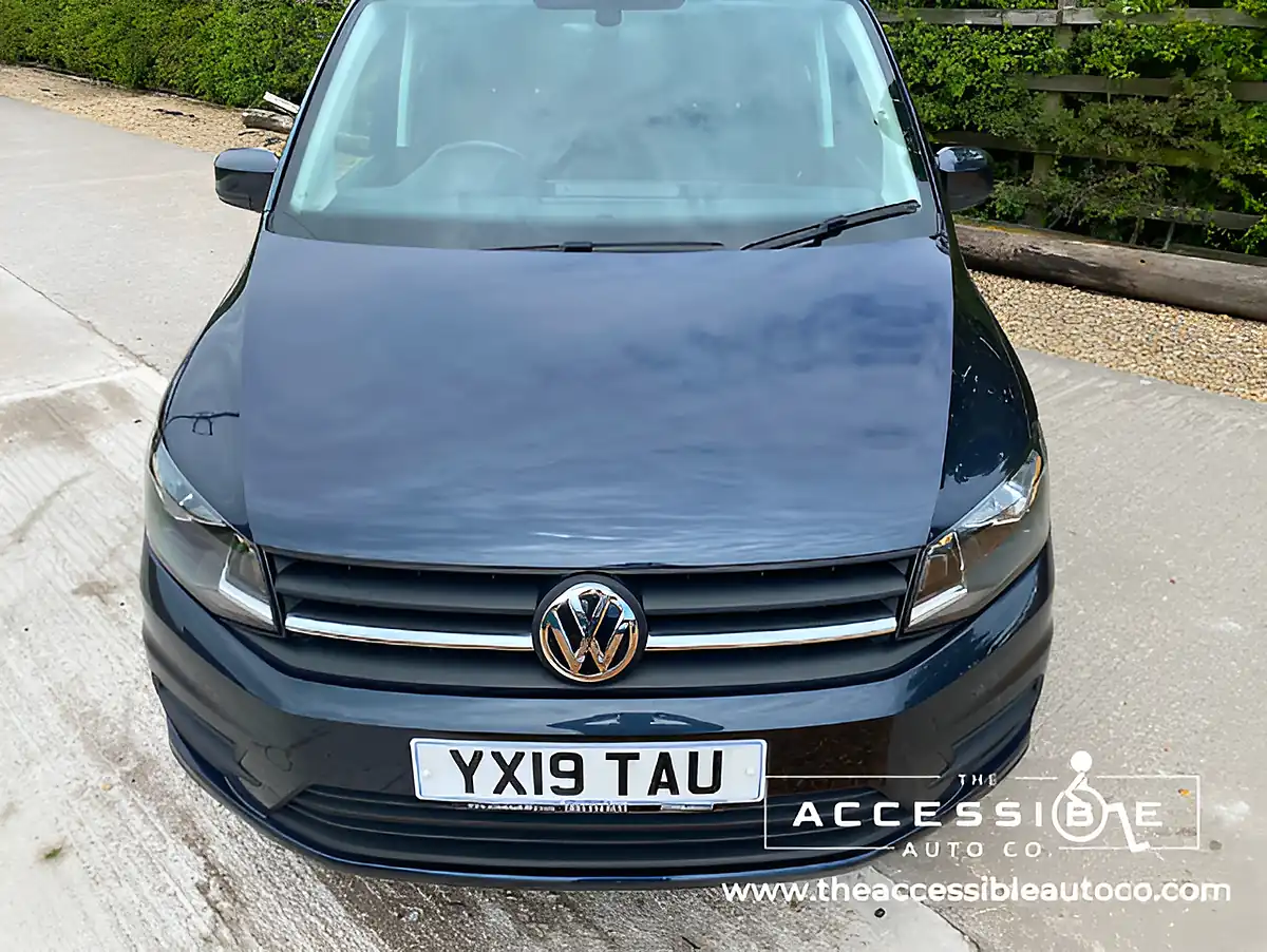 Used 2019 Volkswagen Caddy Maxi Life Blue - Interior and Exterior details 8