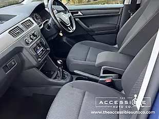 Used 2019 Volkswagen Caddy Maxi Life C20 Blue - Interior and Exterior details 15