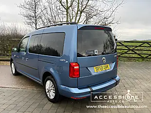 Used 2019 Volkswagen Caddy Maxi Life C20 Blue - Interior and Exterior details 5