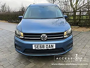 Used 2019 Volkswagen Caddy Maxi Life C20 Blue - Interior and Exterior details 9