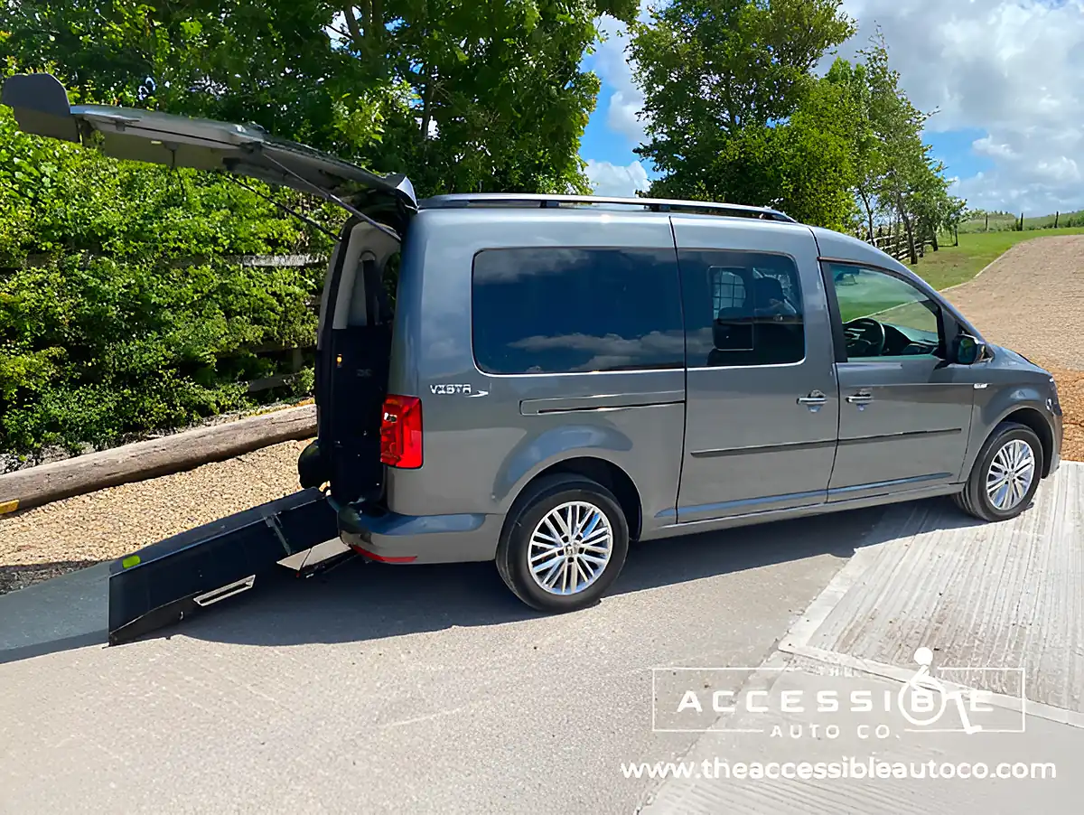 Used 2019 Volkswagen Caddy Maxi Life Grey - Interior and Exterior details 6