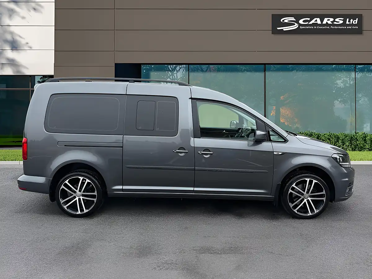 Used 2019 Volkswagen Caddy Maxi Life Grey - Interior and Exterior details 2
