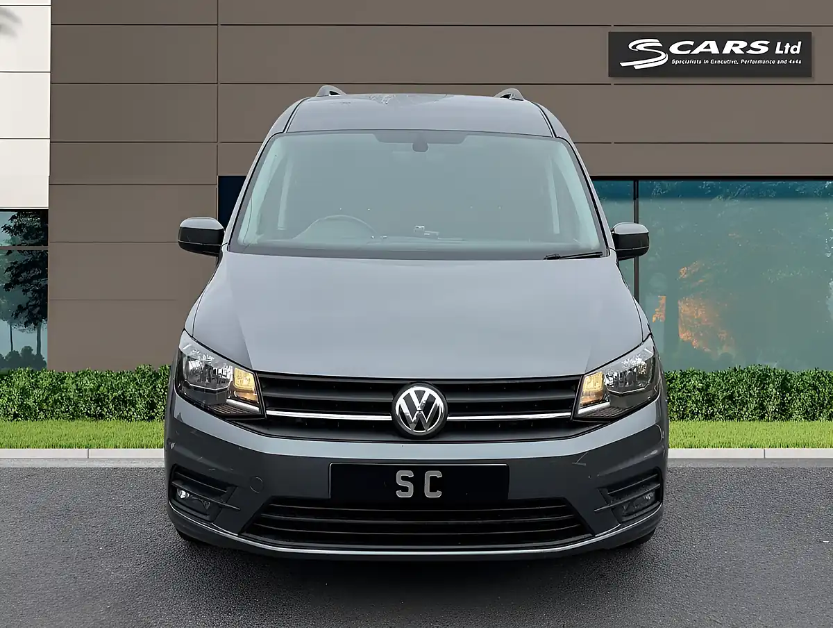 Used 2019 Volkswagen Caddy Maxi Life Grey - Interior and Exterior details 4