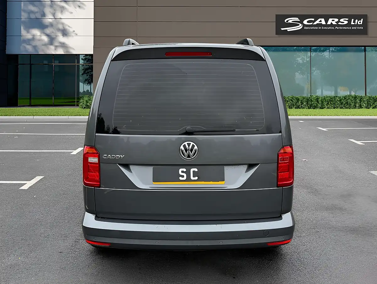 Used 2019 Volkswagen Caddy Maxi Life Grey - Interior and Exterior details 5