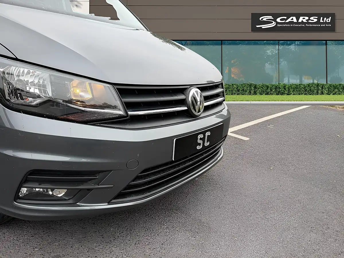Used 2019 Volkswagen Caddy Maxi Life Grey - Interior and Exterior details 6