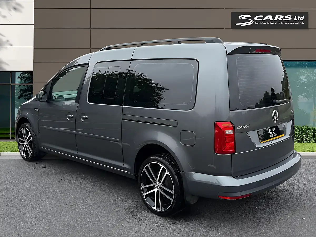 Used 2019 Volkswagen Caddy Maxi Life Grey - Interior and Exterior details 7