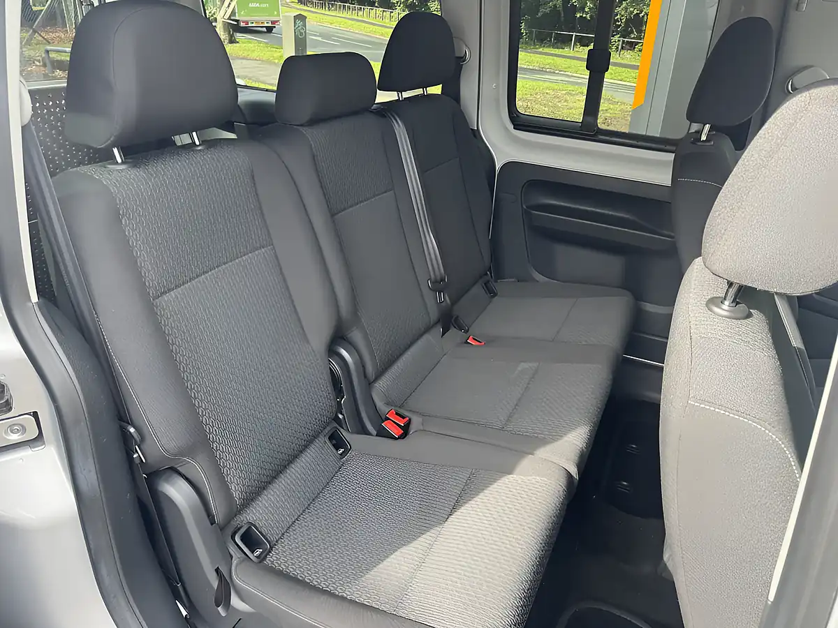 Used 2019 Volkswagen Caddy Maxi Life Silver - Interior and Exterior details 7