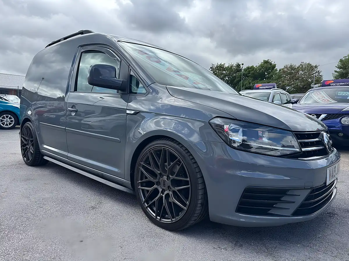 Used 2019 Volkswagen Caddy Startline Indium Grey - Interior and Exterior details 15