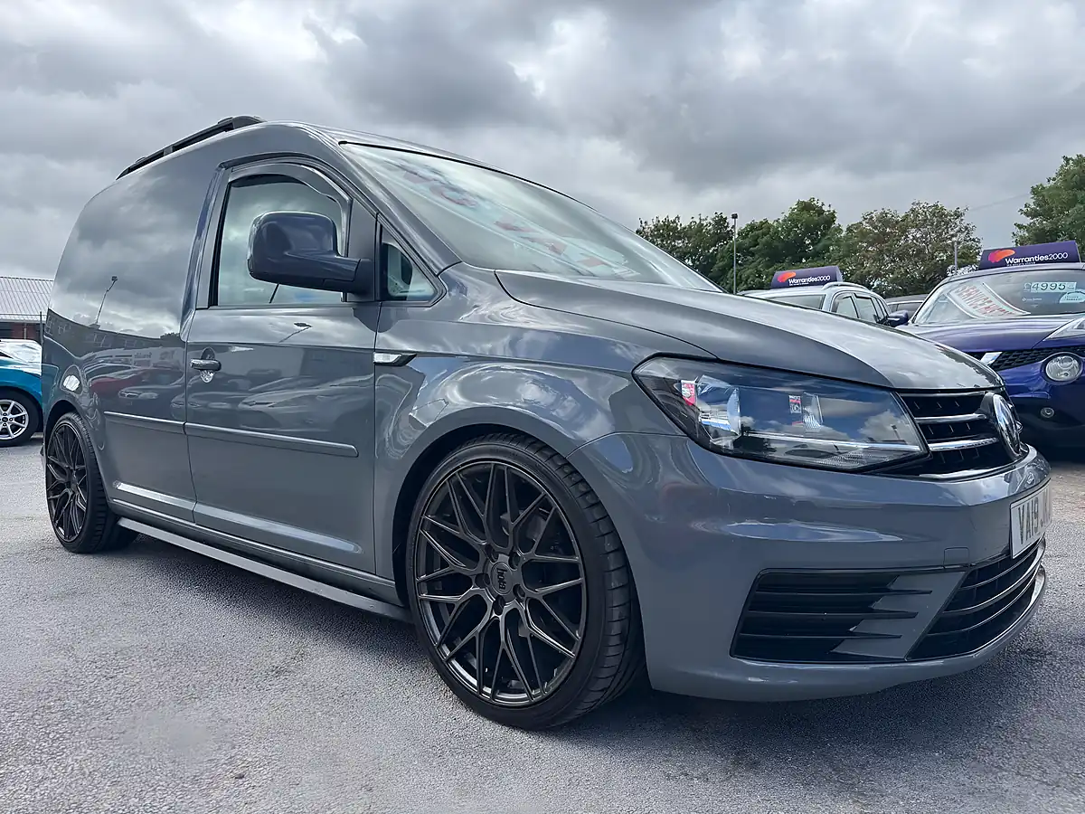 Used 2019 Volkswagen Caddy Startline Indium Grey - Interior and Exterior details 2