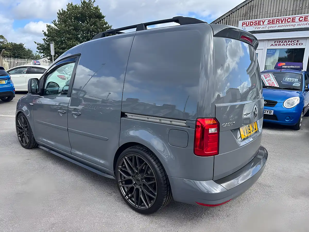 Used 2019 Volkswagen Caddy Startline Indium Grey - Interior and Exterior details 7