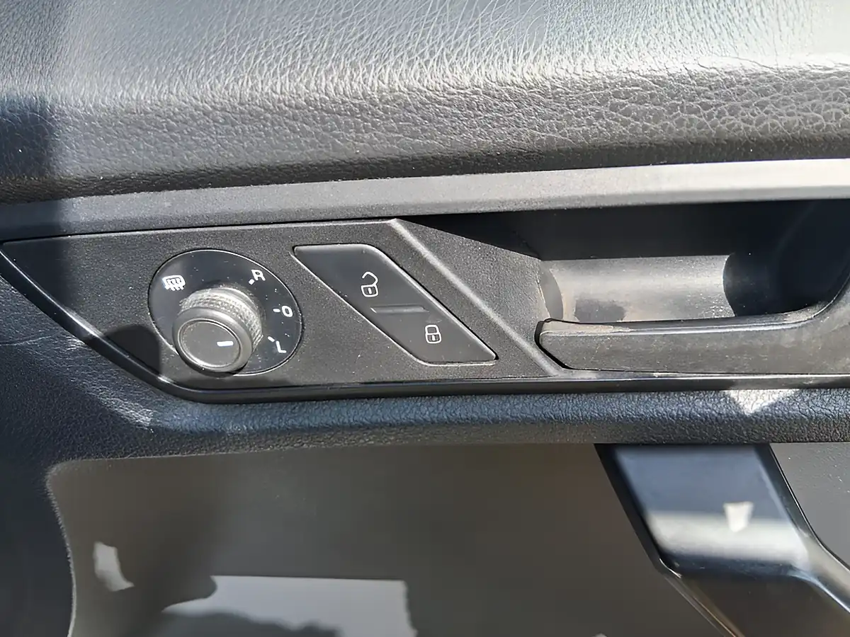 Used 2019 Volkswagen Caddy Startline White - Interior and Exterior details 18