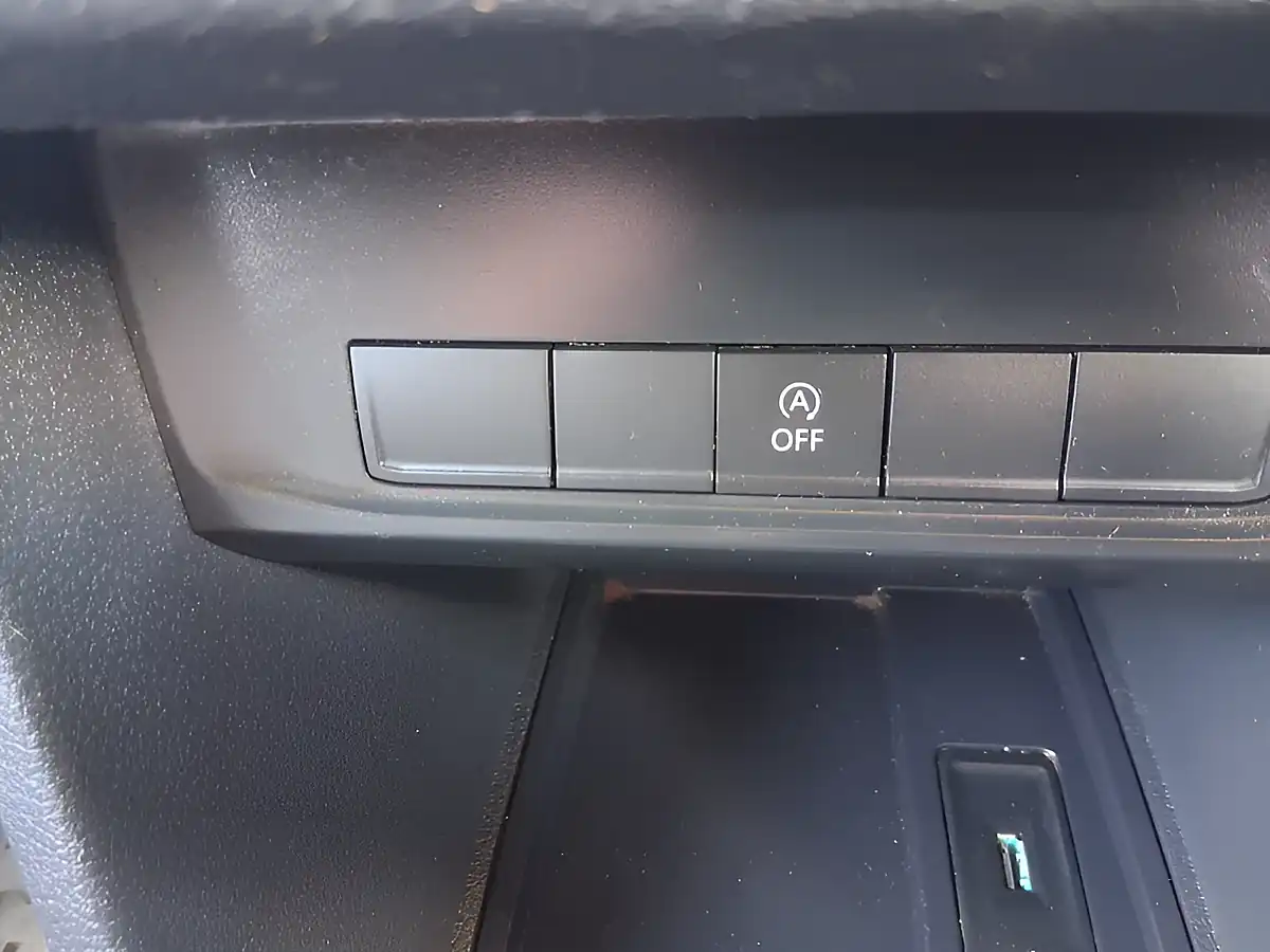 Used 2019 Volkswagen Caddy Startline White - Interior and Exterior details 19