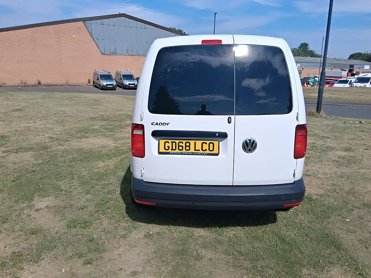 Used 2019 Volkswagen Caddy Startline White - Interior and Exterior details 4