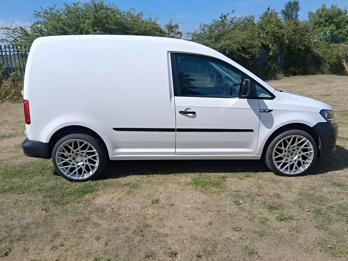 Used 2019 Volkswagen Caddy Startline White - Interior and Exterior details 6