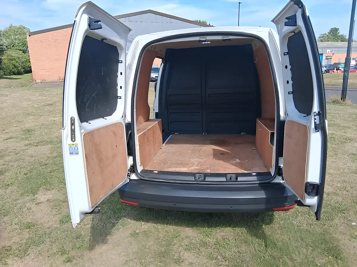 Used 2019 Volkswagen Caddy Startline White - Interior and Exterior details 9