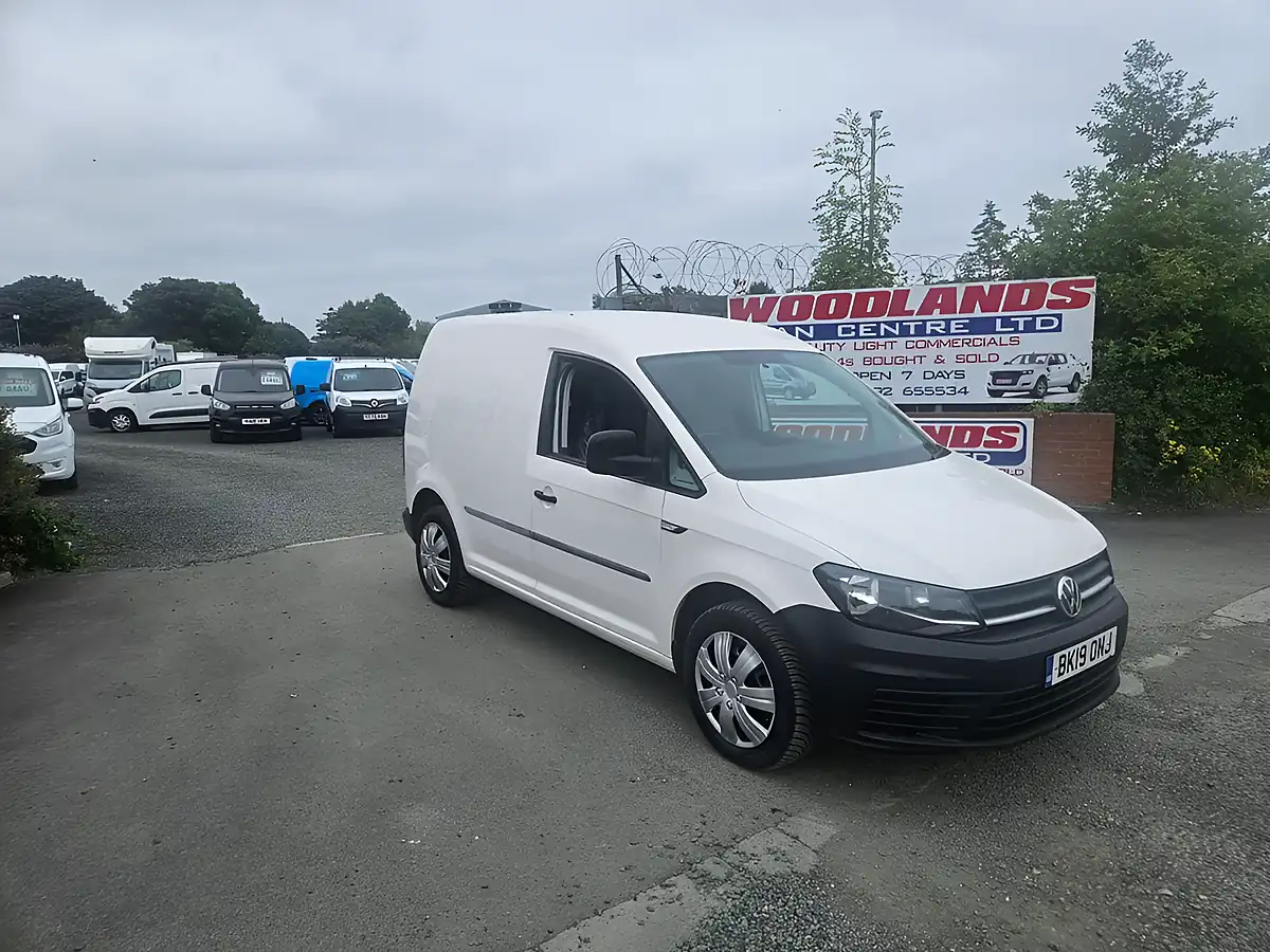 Used 2019 Volkswagen Caddy Stratline White - Front View