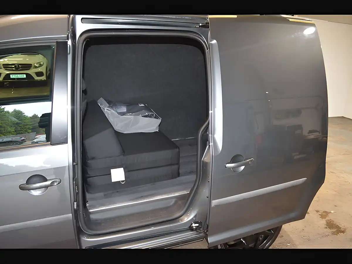 Used 2019 Volkswagen Caddy Trendline Indium Grey - Interior and Exterior details 14